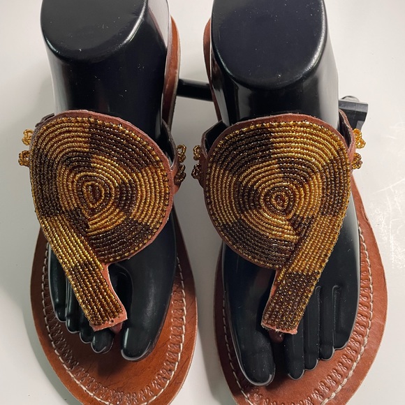 Masai Slippers - Picture 2 of 3